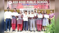 शिक्षा सम्मान यात्रा के तहत  शिक्षक  और विद्यार्थी  हुए सम्मानित