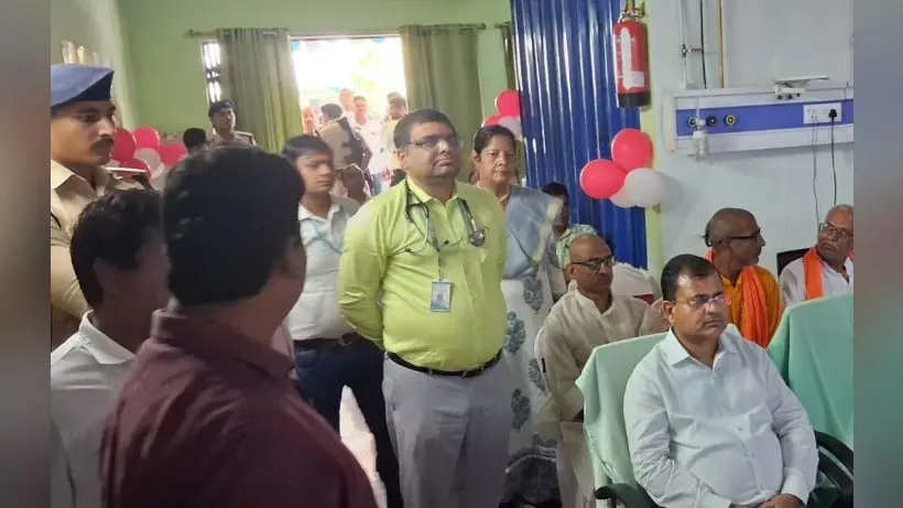 डीएम बेगूसराय ने तेघड़ा अनुमंडल अस्पताल में डायलिसिस सेवा सुविधा का किया शुभारंभ | Prabhat Khabar Network डीएम बेगूसराय ने तेघड़ा अनुमंडल अस्पताल में डायलिसिस सेवा सुविधा का किया शुभारंभ | Prabhat Khabar Network
