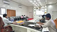 बेगूसराय में पंचायत योजनाओं की समीक्षा, डीएम ने पंचायत सरकार भवन और सोलर स्ट्रीट लाइट कार्यों में तेजी लाने का दिया निर्देश