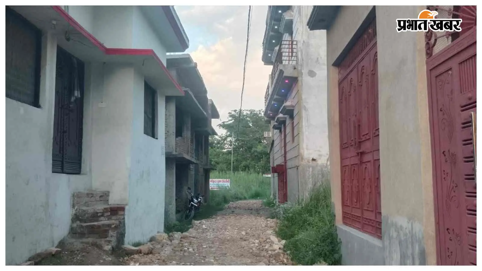 विज्ञान नगर छावनी की सड़क बनी चलने योग्य, जनसहयोग से काम विज्ञान नगर छावनी की सड़क बनी चलने योग्य, जनसहयोग से काम