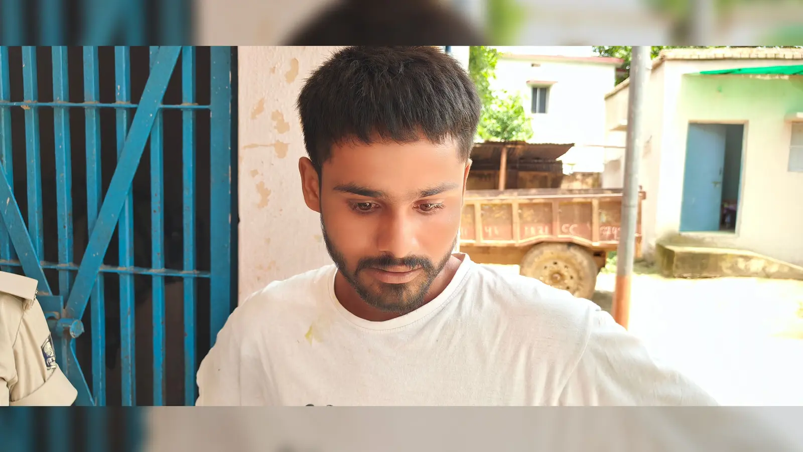 फरार आरोपी गिरफ्तार | Prabhat Khabar Network फरार आरोपी गिरफ्तार | Prabhat Khabar Network