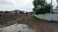 कैमूर: तालाब जीर्णोद्धार के बाद कीचड़ में तब्दील हुई सड़क, पियां गांव के ग्रामीणों का निकलना हुआ मुश्किल