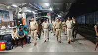 हाजीपुर रेलवे स्टेशन का एसपी ने किया औचक निरीक्षण, सुरक्षा व्यवस्था पर दिए सख्त निर्देश