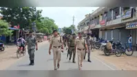 गोपालगंज में NEET छात्रों के प्रस्तावित आंदोलन से पहले पुलिस का फ्लैग मार्च, सोशल मीडिया पर भी कड़ी निगरानी