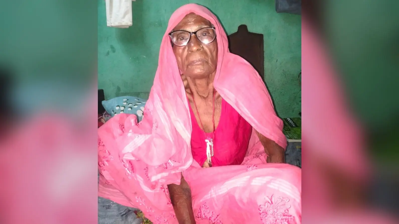मृतका दुलेसरी देवी का फाइल फोटो एवं परिजन का फोटो | Prabhat Khabar Network मृतका दुलेसरी देवी का फाइल फोटो एवं परिजन का फोटो | Prabhat Khabar Network