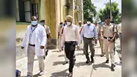 मझौलिया पहुंचे डीएम तरनजोत सिंह, अस्पताल से लेकर अंचल कार्यालय तक व्यवस्थाओं का लिया जायजा
