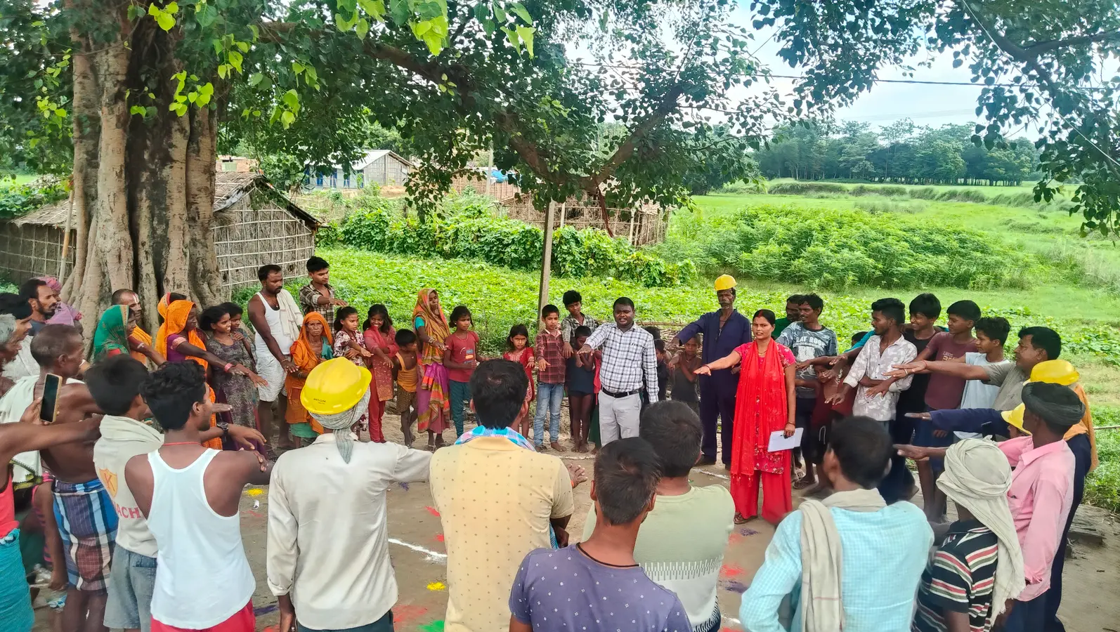 जागरुक करते प्रशिक्षक | Prabhat Khabar Network जागरुक करते प्रशिक्षक | Prabhat Khabar Network