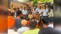चार अनाथ बच्चियों से मिले पलामू के युवा कांग्रेसी नेता प्रशांत किशोर, शिक्षा और सुरक्षा का दिलाया भरोसा
