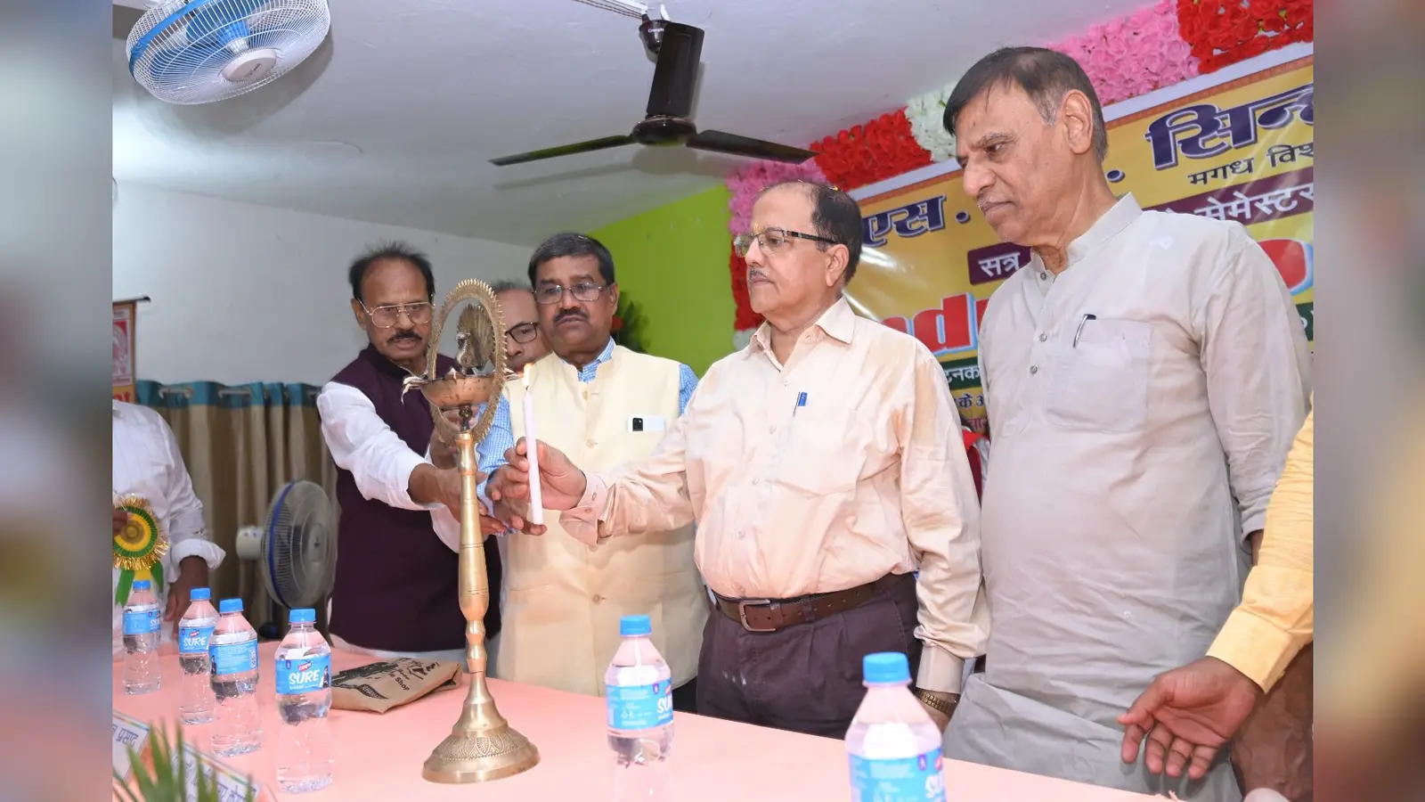 नव नामांकित छात्रों के लिए आयोजित इंडक्शन मीट में शामिल मगध विश्वविद्यालय के कुलपति | Prabhat Khabar Network नव नामांकित छात्रों के लिए आयोजित इंडक्शन मीट में शामिल मगध विश्वविद्यालय के कुलपति | Prabhat Khabar Network