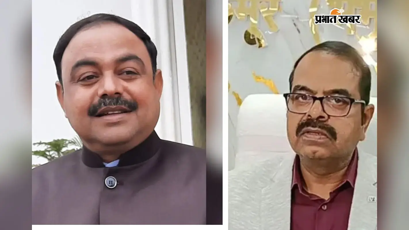 तस्वीर में बाएं तरफ एमएलसी संतोष कुमार सिंह और दाएं तरफ कैमूर के पूर्व डीएम सुनील कुमार तस्वीर में बाएं तरफ एमएलसी संतोष कुमार सिंह और दाएं तरफ कैमूर के पूर्व डीएम सुनील कुमार