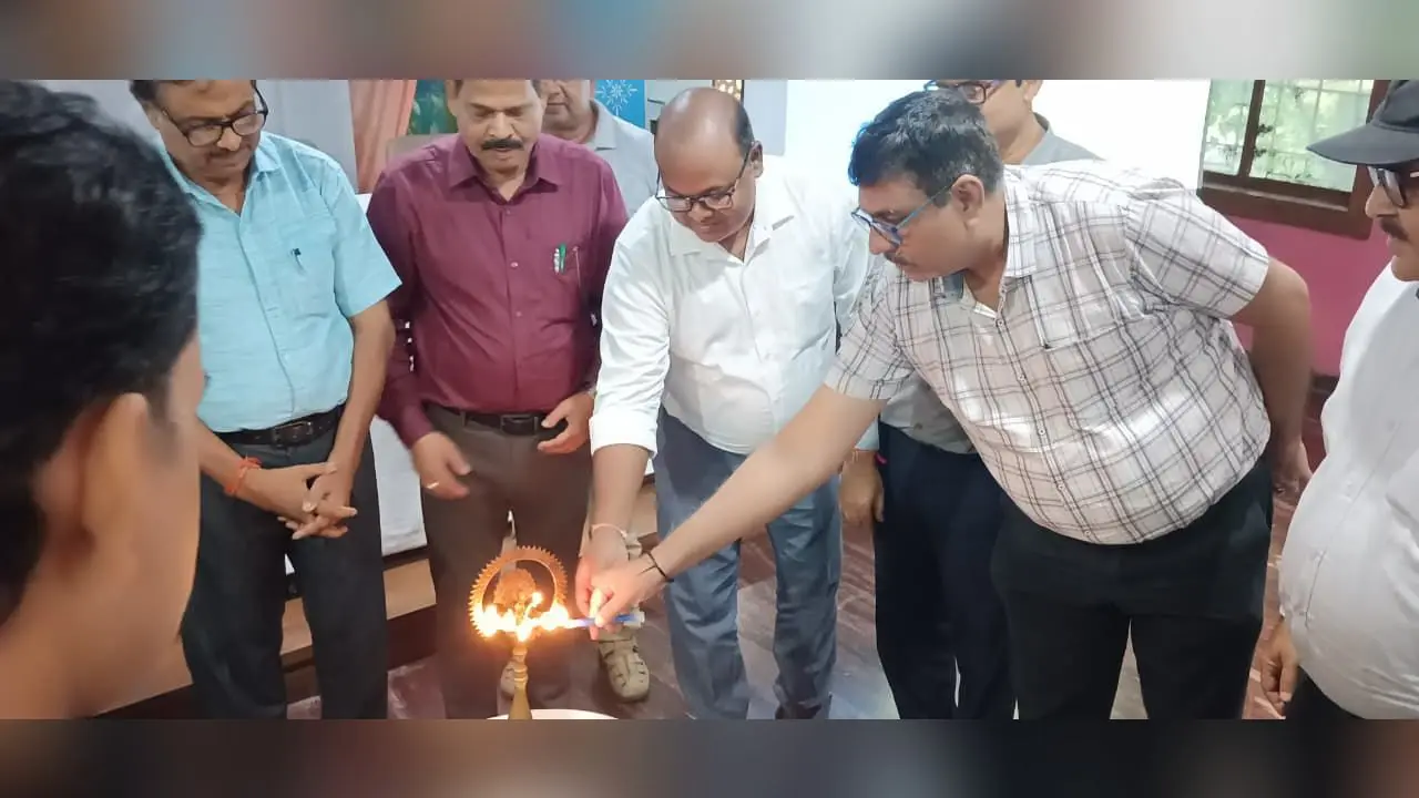 कार्यशाला का उद्घाटन करते अधिकारी | Prabhat Khabar Network कार्यशाला का उद्घाटन करते अधिकारी | Prabhat Khabar Network