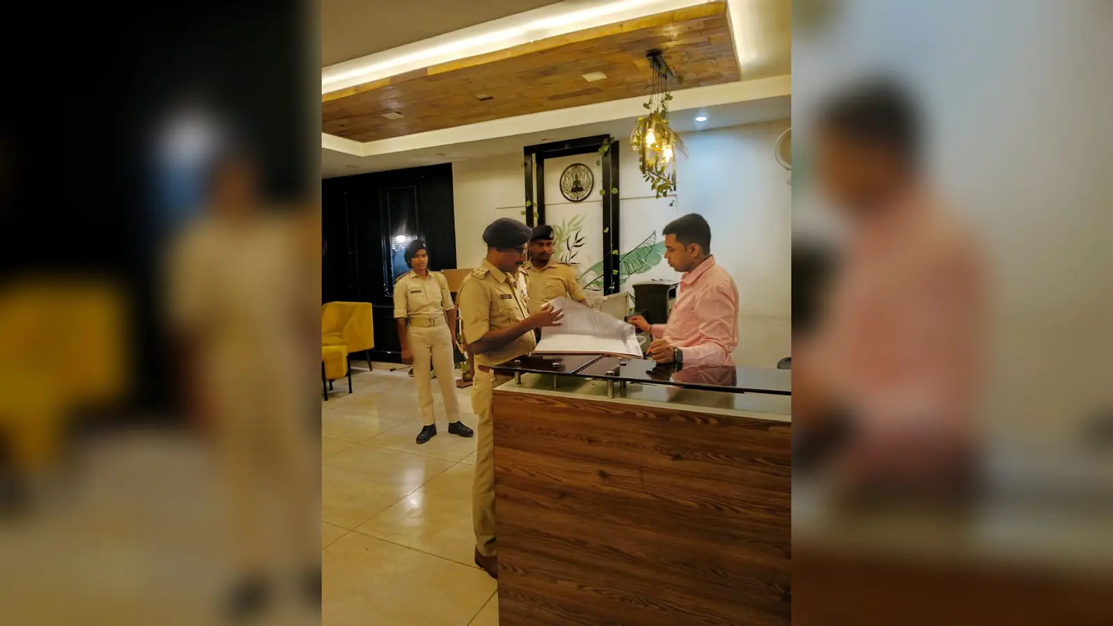 hotel restaurant or lodge ki jaanch Karti Bhagalpur police | Prabhat Khabar Network hotel restaurant or lodge ki jaanch Karti Bhagalpur police | Prabhat Khabar Network