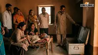 कल्याणपुर: बॉक्स से रुपये निकालने के दौरान सांप ने डसा, इलाज के दौरान महिला की मौत