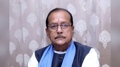 झारखंड के वित्त मंत्री के काफिले में गाड़ी बढ़ी, किशोर ने सीएम को दिया धन्यवाद