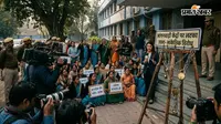 मानदेय की मांग को लेकर आंगनबाड़ी केंद्रों पर लटका ताला, सेविका-सहायिकाओं ने किया विरोध