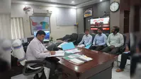 कल्याण योजनाओं की डीएम ने की समीक्षा, लंबित मामलों के त्वरित निष्पादन के निर्देश