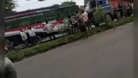 ट्रक ने सवारियों से भरी बस में मारी टक्कर, आरा में चालक समेत आधा दर्जन लोग जख्मी