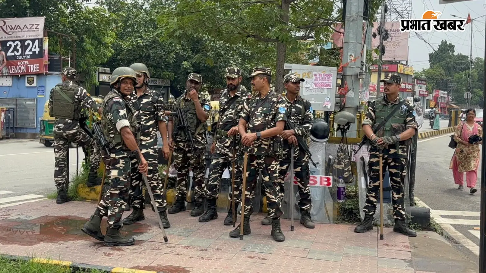 पटना के R-ब्लॉक पर भारी पुलिस तैनात पटना के R-ब्लॉक पर भारी पुलिस तैनात