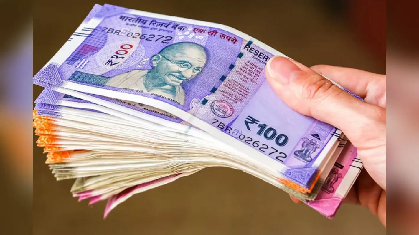 RBI की रिपोर्ट: बढ़ता कर्ज, घटती बचत का सच RBI की रिपोर्ट: बढ़ता कर्ज, घटती बचत का सच