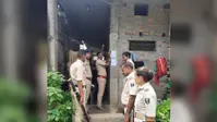 कमतौल में जानलेवा हमला मामले के दो फरार आरोपियों के घर इश्तहार चस्पा, सरेंडर नहीं करने पर होगी कुर्की