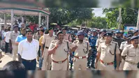 NEET पेपर लीक पर नरकटियागंज में छात्रों का फूटा गुस्सा, शिक्षा मंत्री के इस्तीफे की मांग