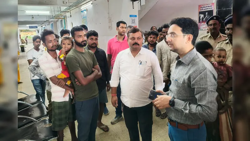 शिवहर सदर अस्पताल में लगातार दूसरे दिन SDM का औचक निरीक्षण, अवैध वसूली और लापरवाही पर सख्त चेतावनी