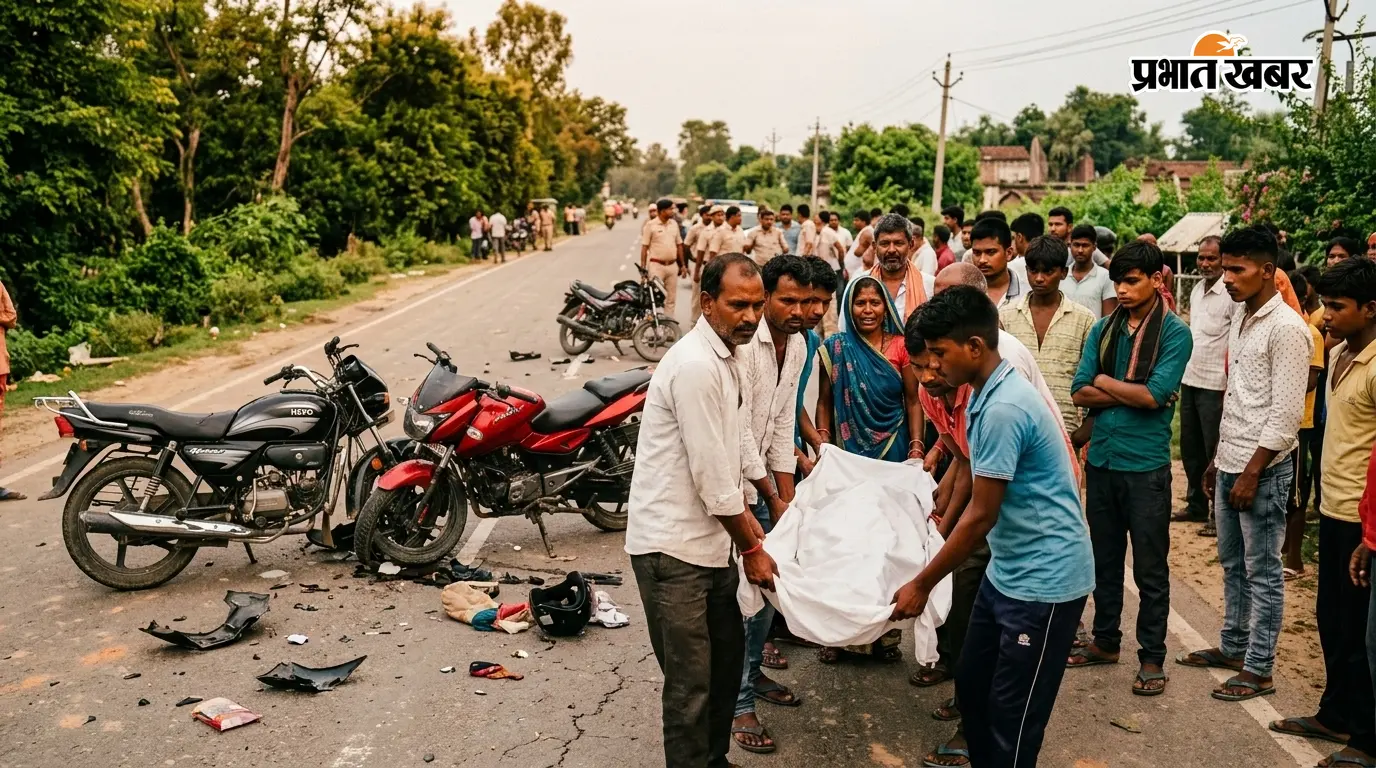 सड़क हादसे में घायल युवक की मौत, तीन बाइकों की हुई थी टक्कर सड़क हादसे में घायल युवक की मौत, तीन बाइकों की हुई थी टक्कर