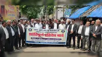 बेगूसराय में अधिवक्ताओं का विरोध मार्च, छात्रों पर कार्रवाई रोकने की उठाई मांग