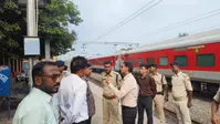 आरा रेलवे स्टेशन पहुंचे डीएम और एसपी, सुरक्षा व्यवस्था का लिया जायजा