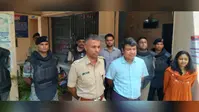 नीट पेपर लीक विरोध के बीच सासाराम हाई अलर्ट पर, DM-SP ने किया फ्लैग मार्च