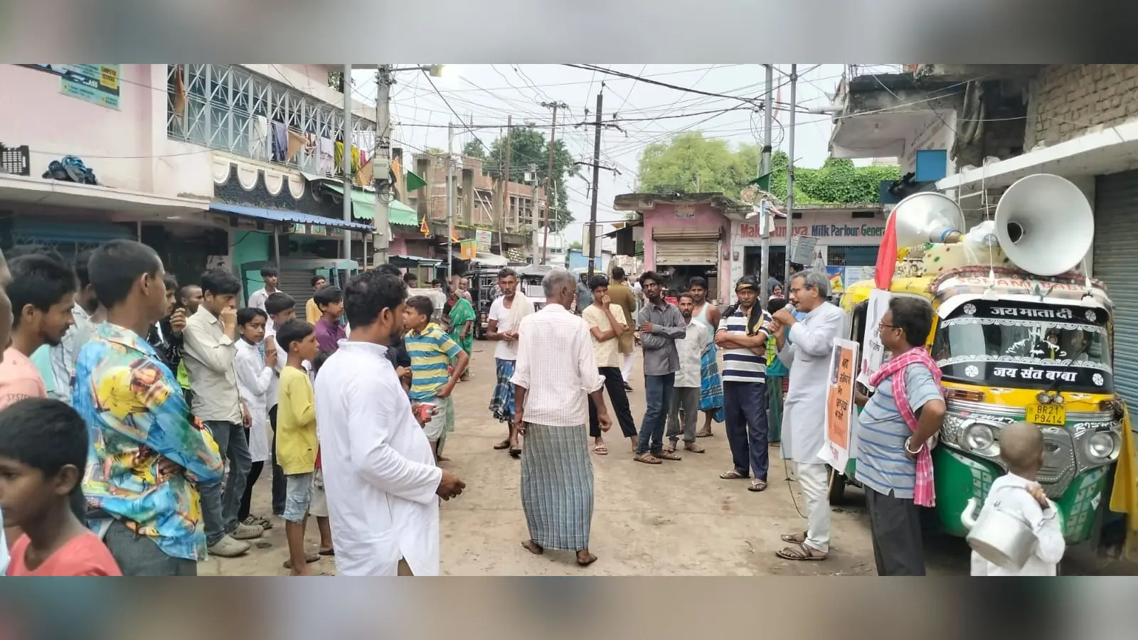 फोटो : नुक्कड़ सभा को संबोधित करते आइसा एवं आरवाईए के नेता एवं कार्यकर्ता | Prabhat Khabar Network फोटो : नुक्कड़ सभा को संबोधित करते आइसा एवं आरवाईए के नेता एवं कार्यकर्ता | Prabhat Khabar Network
