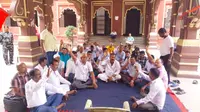 LNMU: लनामिवि में शिक्षकेत्तर कर्मचारियों की अनिश्चितकालीन हड़ताल शुरू, प्रशासनिक कामकाज पूरी तरह ठप