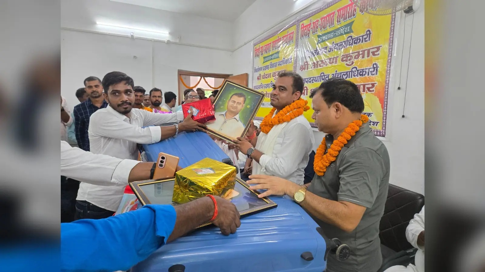 सीओ की विदाई व अधिकारियों का स्वागत समारोह | Prabhat Khabar Network सीओ की विदाई व अधिकारियों का स्वागत समारोह | Prabhat Khabar Network