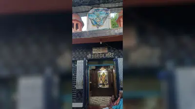 मयूर चौक स्थित शनिदेव मंदिर में उमड़ी श्रद्धालुओं की भीड़, शनिवार को संध्या आरती में जुटेंगे सैकड़ों भक्त