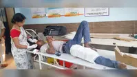 कोचस में ट्रक का टायर फटने से स्कूटी सवार युवक की मौत, हादसे में दो घायल