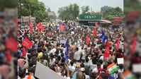 बक्सर में बिहार बंद पर छात्रों का उग्र प्रदर्शन, नीट पेपर लीक और केंद्रीय शिक्षा मंत्री के खिलाफ गूंजे नारे
