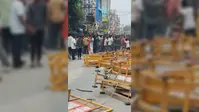 बिहार बंद: छपरा में छात्रों ने पुलिस पर की पत्थरबाजी, गाड़ी को भी फूंका, पत्रकारों को भी बनाया निशाना