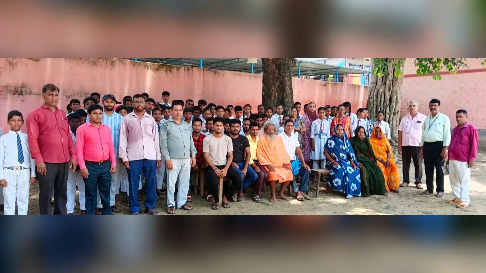 संगोष्टी में सामिल अभिभावक शिक्षक व बच्चे | Prabhat Khabar Network संगोष्टी में सामिल अभिभावक शिक्षक व बच्चे | Prabhat Khabar Network