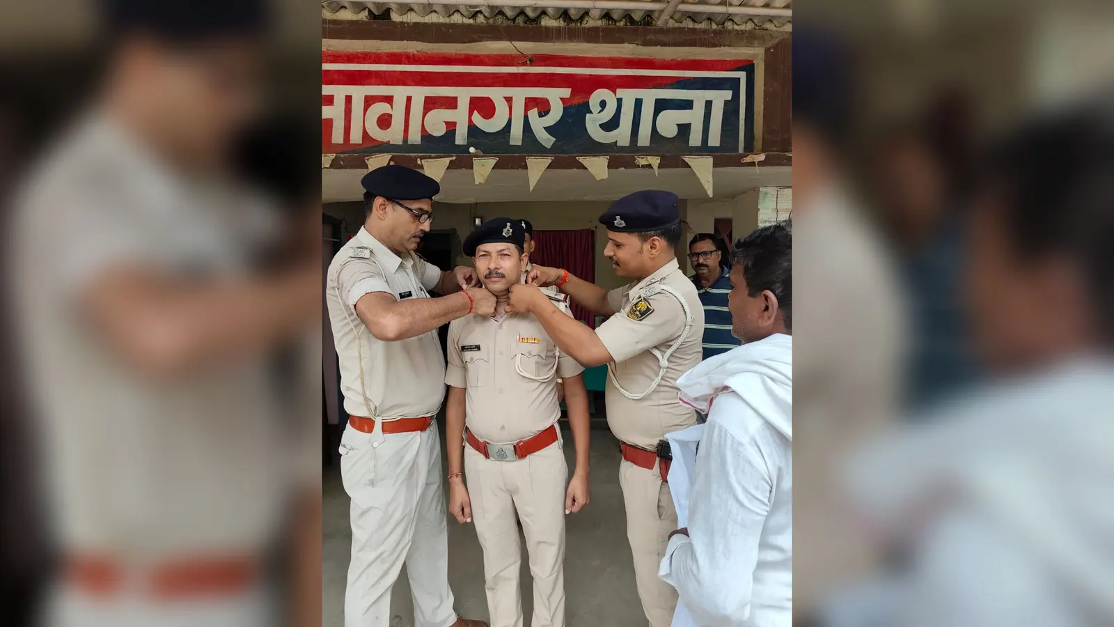 स्टार लगाते थानाध्यक्ष | Prabhat Khabar Network स्टार लगाते थानाध्यक्ष | Prabhat Khabar Network