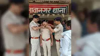 बक्सर: नावानगर थाना में दो हवलदार बने ASI, स्टार लगाकर किया गया सम्मानित