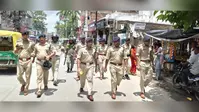 मधुबनी: छात्र प्रदर्शन के बीच एसएसपी के नेतृत्व में फ्लैग मार्च, सुरक्षा व्यवस्था कड़ी