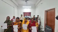 सरकारी योजना से भूमिहीन परिवारों को मिला जमीन पर कानूनी अधिकार, अंचल कार्यालय में हुआ वितरण