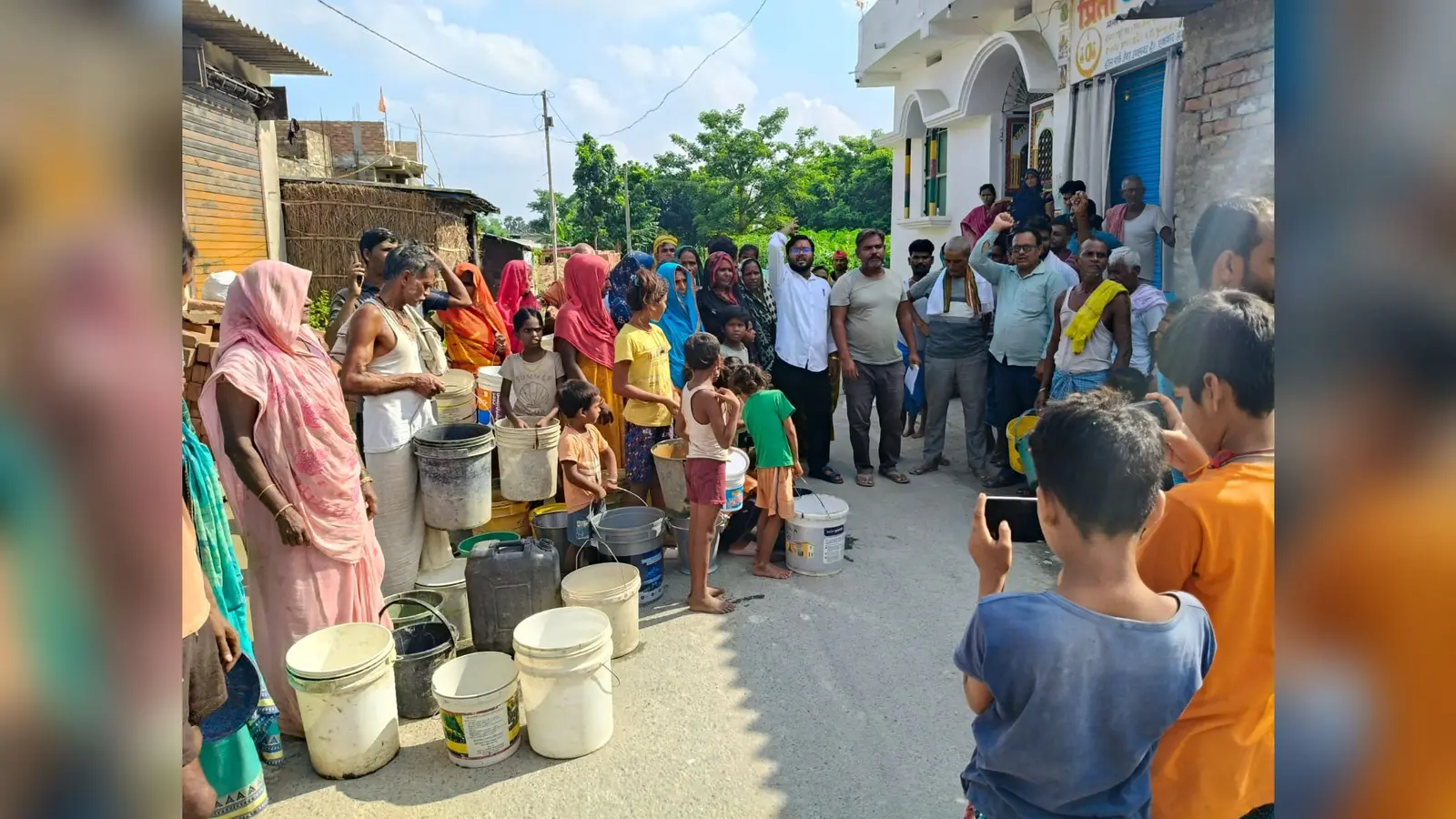 फोटो संख्या : 2 विरोध सभा करते माले कार्यकर्ता | Prabhat Khabar Network फोटो संख्या : 2 विरोध सभा करते माले कार्यकर्ता | Prabhat Khabar Network