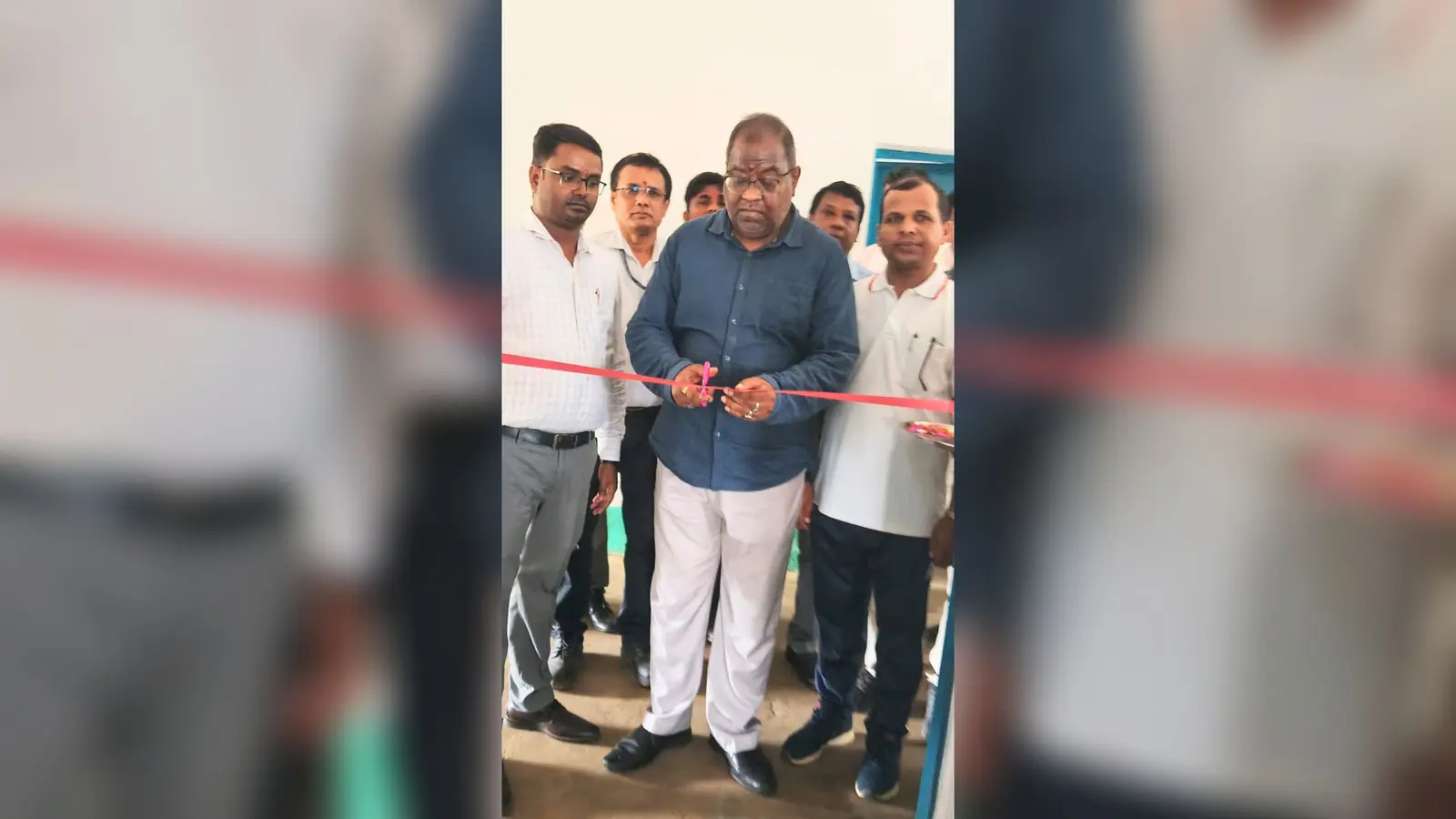 उद्घाटन करते परियोजना प्रधान. | Prabhat Khabar Network उद्घाटन करते परियोजना प्रधान. | Prabhat Khabar Network