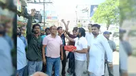 केंद्रीय शिक्षा मंत्री धर्मेंद्र प्रधान के इस्तीफे की खबर पर छात्रों ने मनाया जश्न