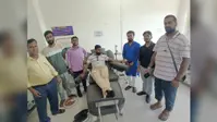 बेटी के तीसरे जन्मदिन पर पिता ने किया रक्तदान, समाज सेवा का दिया संदेश