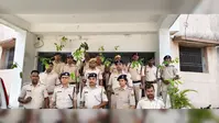 भोजपुर : बड़हरा थाना परिसर में हरियाली की पहल, अधिकारियों और पुलिसकर्मियों ने किया पौधरोपण