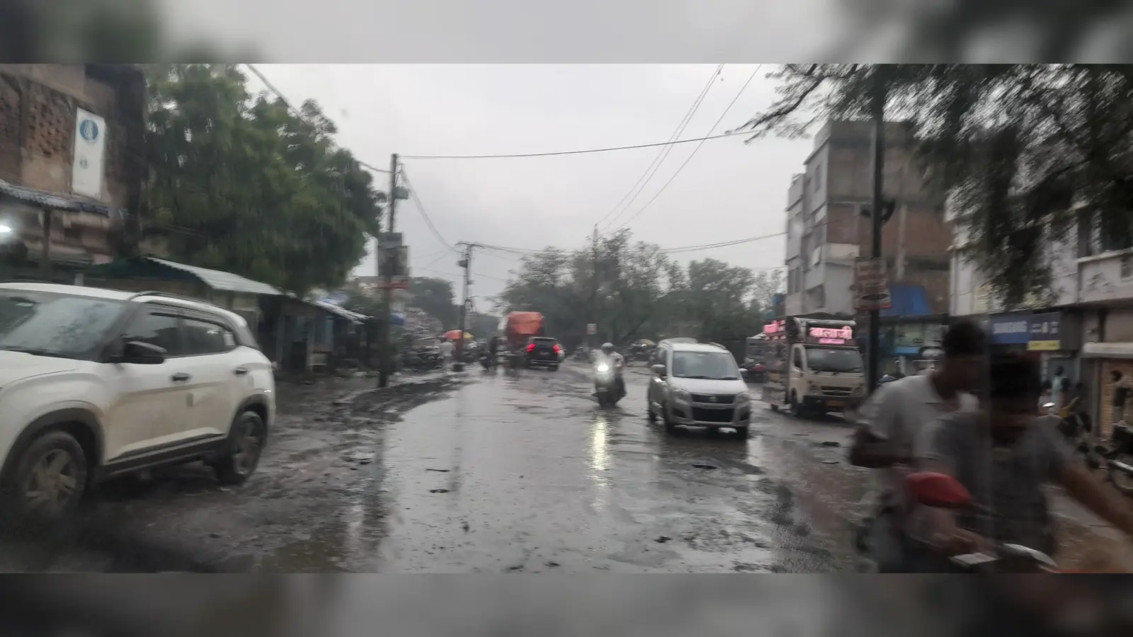अतिक्रमण की चपेट में कावरिया पथ | Prabhat Khabar Network अतिक्रमण की चपेट में कावरिया पथ | Prabhat Khabar Network