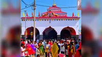 बांका में आज सूर्यदेव की हुई पूजा, मां तेलडीहा शक्तिपीठ में आराधना के लिए उमड़ी भीड़, मंदिरों में गूंजे जयकारे
