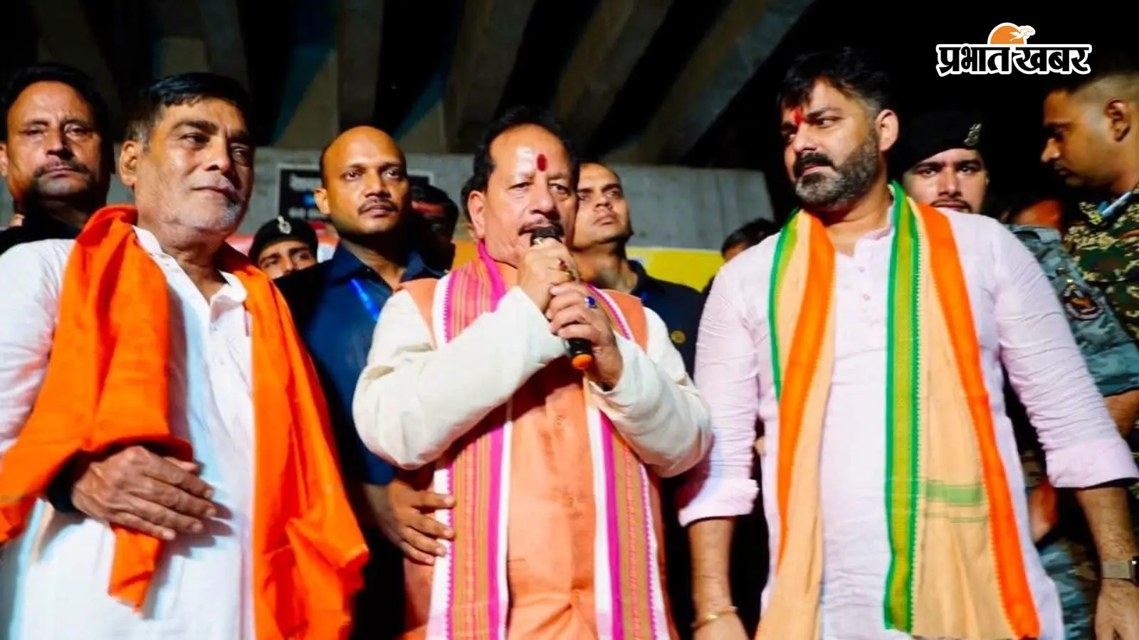 बांकीपुर विधानसभा में चुनाव प्रचार के दौरान विजय सिन्हा, पवन सिंह और रामकृपाल यादव बांकीपुर विधानसभा में चुनाव प्रचार के दौरान विजय सिन्हा, पवन सिंह और रामकृपाल यादव